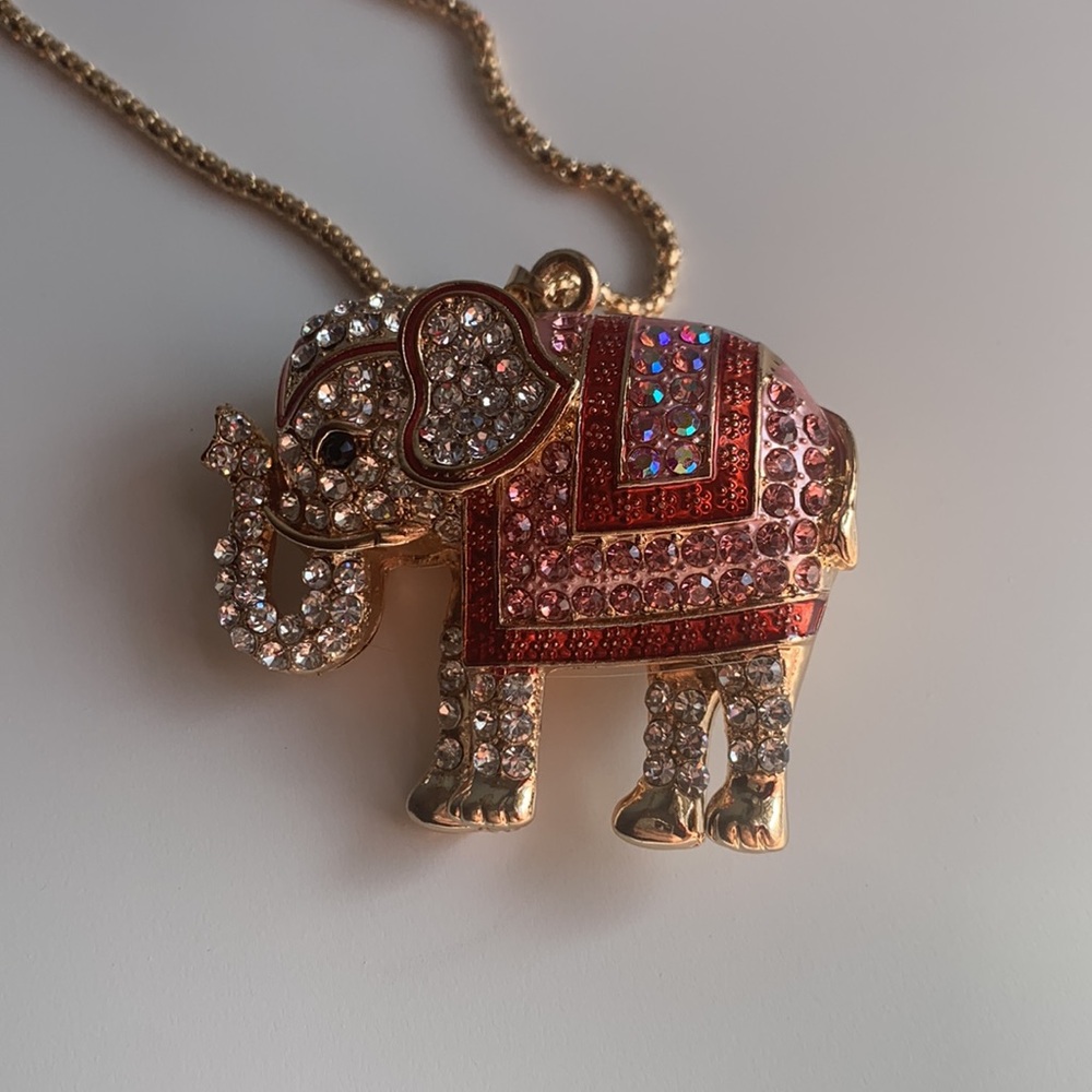 Betsey Johnson Elephant Necklace - Picture 3 of 4